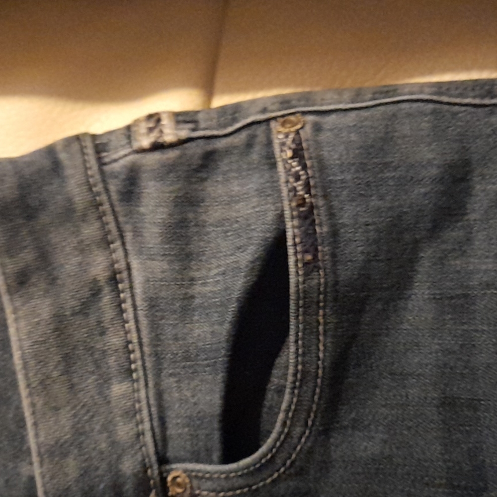 Jeans - Picture 2 of 4